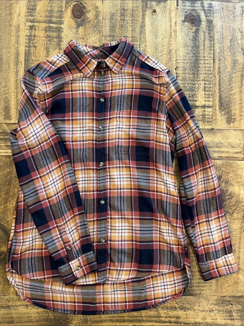 American Eagle Outfitters Plaid Button-Down Shirt in Rust, Orange, Black & White